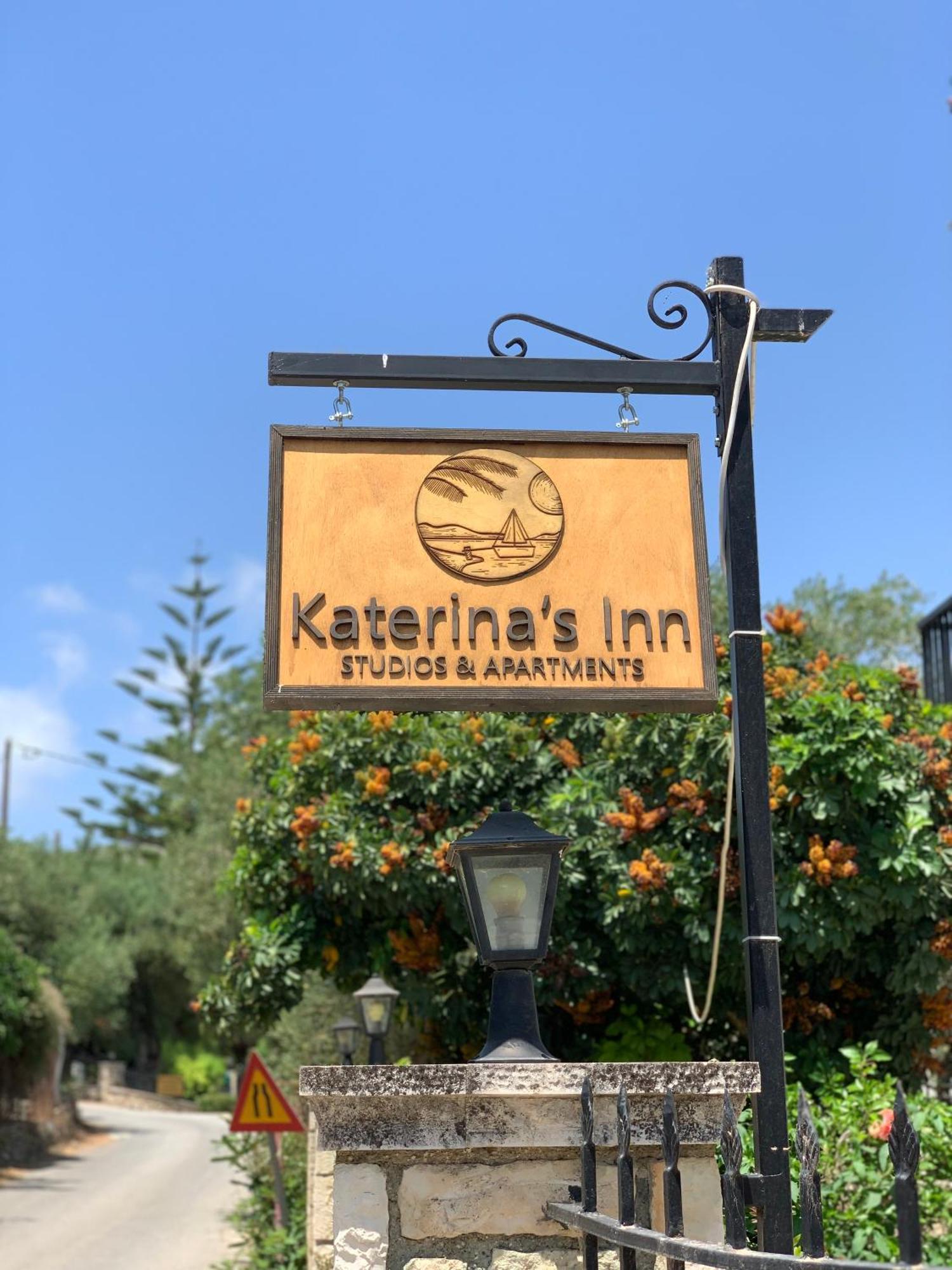 Katerinas Inn Apartments Keri Exteriér fotografie